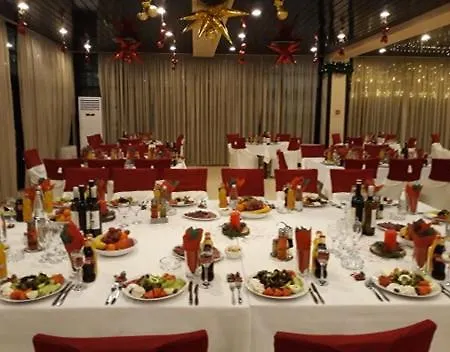 Everest Hotel Etropole