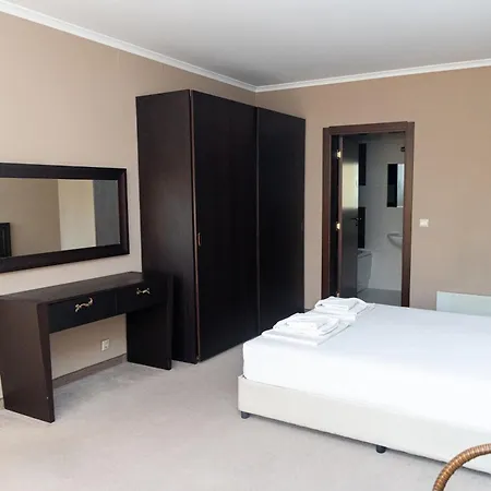Everest Hotel Etropole