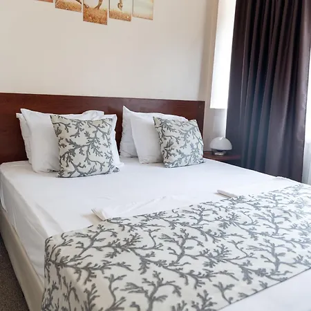 Hotel Everest