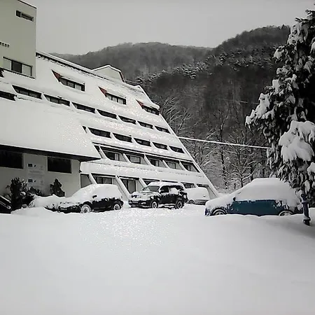 Everest Hotell
