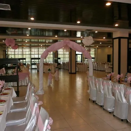 Hotel Everest 2*